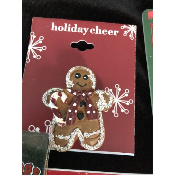 Lot Of 5 VINTAGE CHRISTMAS PINs New And 2006 Boyd’s Bear Pin - Picture 3 of 8